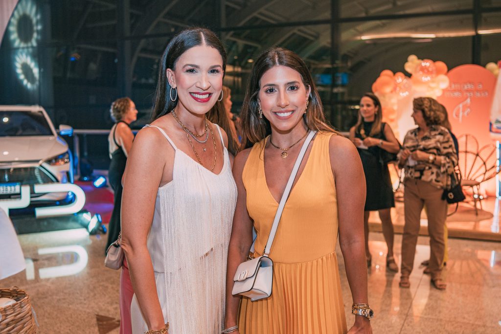 Giuliana Botelho E Tayra Romcy