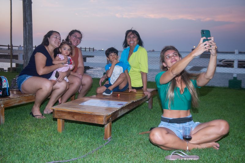 Quinta a Bordo - Nathália Castro comanda a animação no Iate Clube de Fortaleza