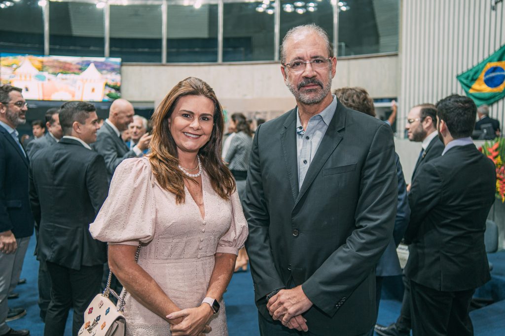 Ivana Bezerra E Regis Medeiros