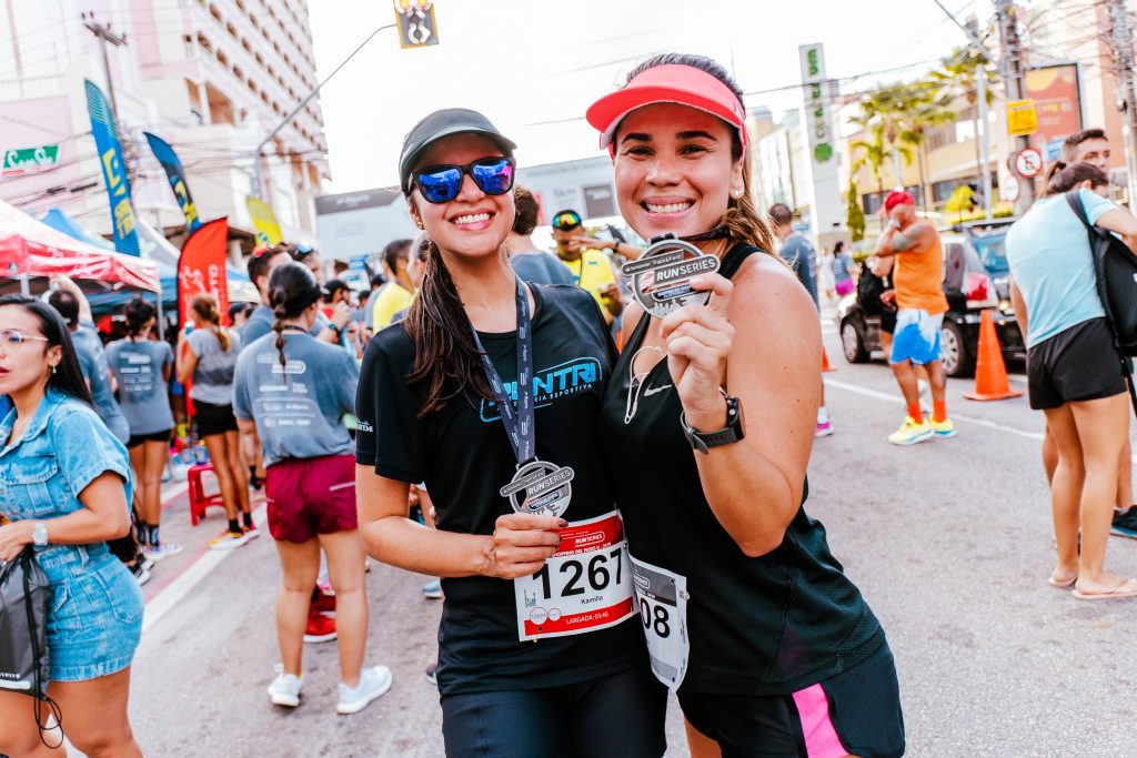 Kamilla Leitão E Priscila Tavares