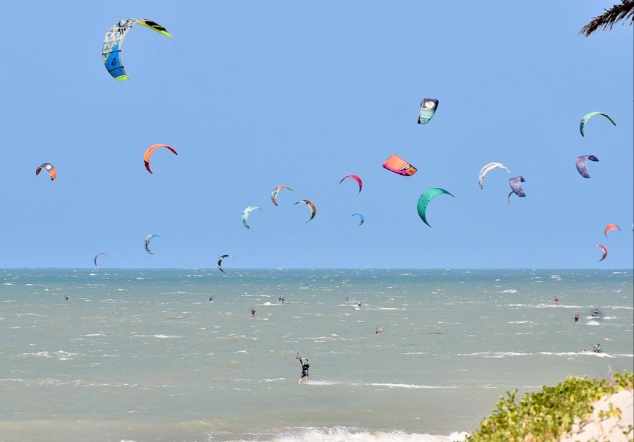 Praia do Cumbuco bate novo recorde mundial de kitesurf com a Kiteparade