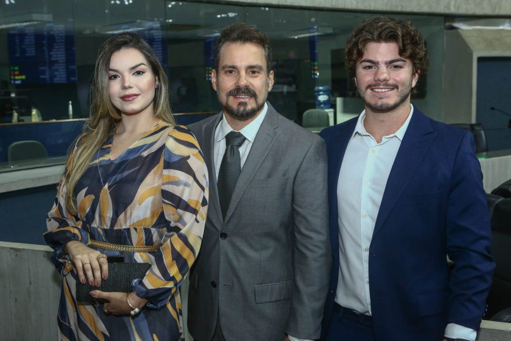 Larissa Nogueira, Miguel Dias E Michael Dias (2)