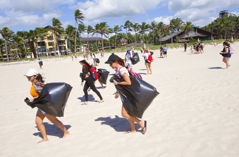 Beach Park promove o Clean Up Day perto da foz do Rio Pacoti neste sábado