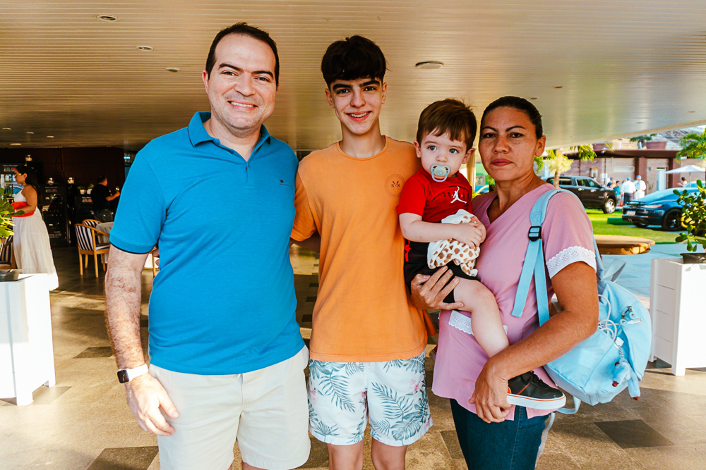 Marcelo, Marcel E Mateo Paz, Conceição Souza