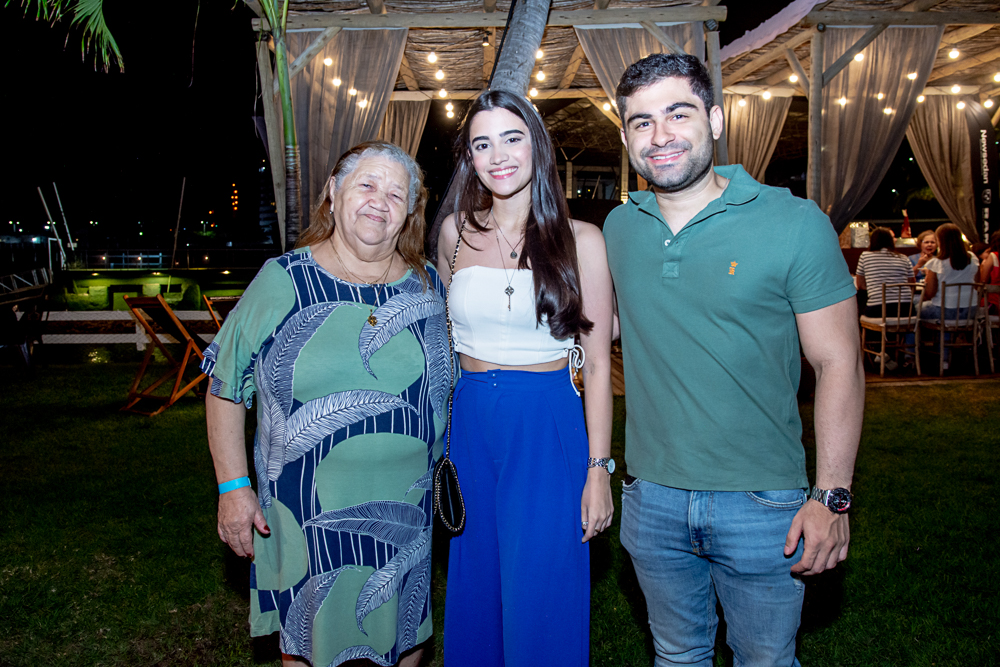 Maria Das Graças, Camila Leão E Marlio Castro