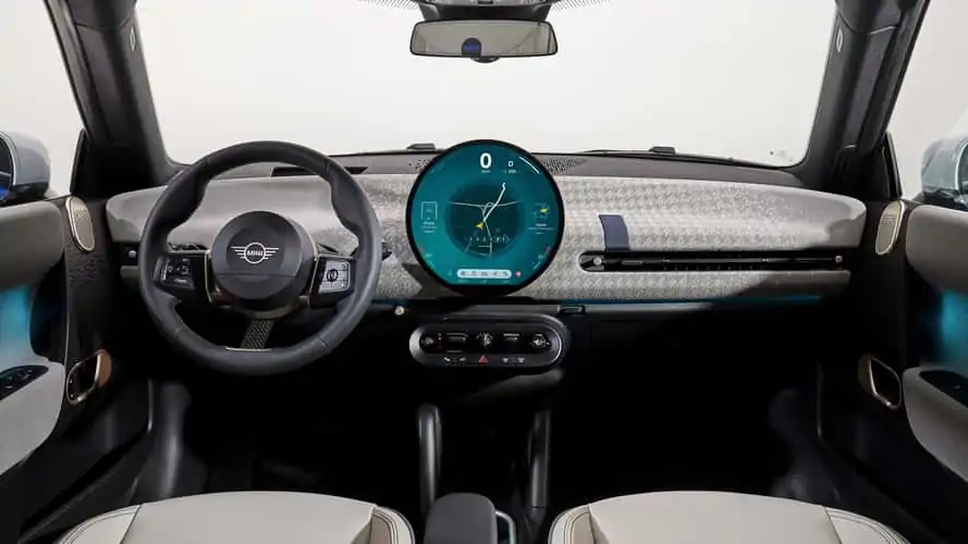 Mini Cooper Electric 2024 (3)