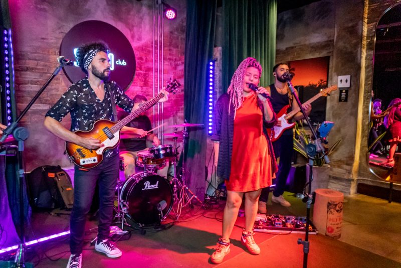 MUSICALIDADE - Nayra Costa e Di Ferreira comandam Super Quinta do Moleskine