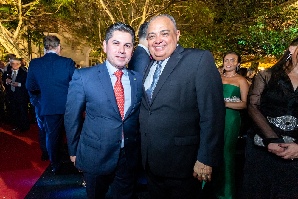 Pompeu Vasconcelos E Teodoro Silva Santos (1)