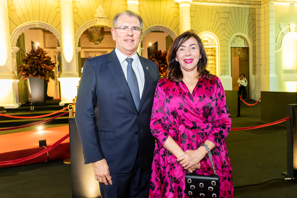 Randal E Gina Pompeu (2)