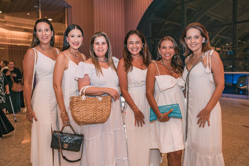 Senhor do Tempo - Puro brilho: Ticiana de Paula celebra 10 anos de carreira em noite marcada por muita emoção