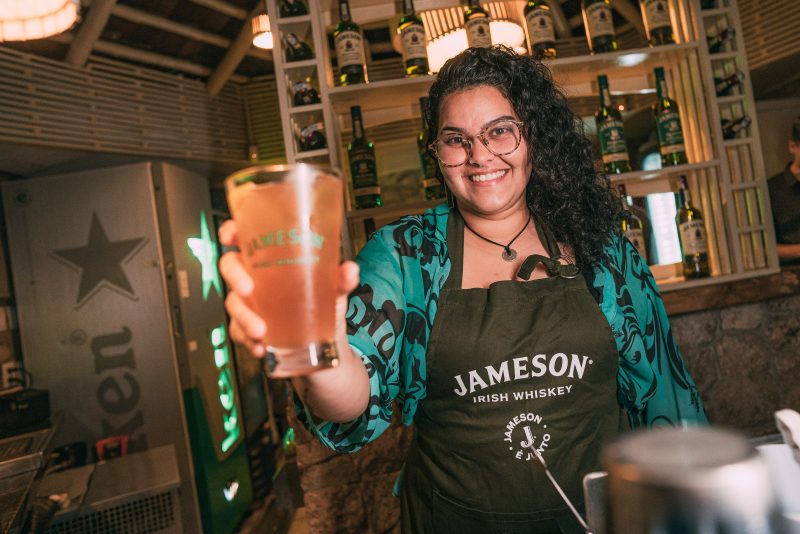 Bar do Cajueiro - Drinks exclusivos e good vibes dão o tom no Colosso Fortaleza