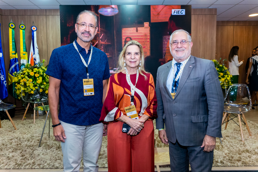 Regis Medeiros, Anya Ribeiro E Virgilio Carvalho (2)