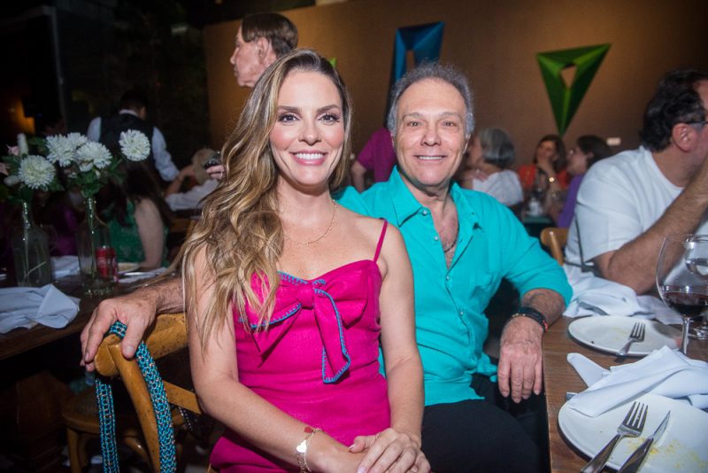 Duplo Brinde - Jazz Night no Pipo marca o aniversário de casamento de Isabella Ney e Pedro Gurjão