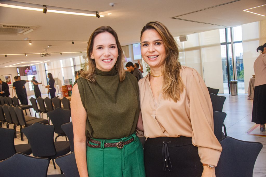 Renata Santos E Camila Benevides