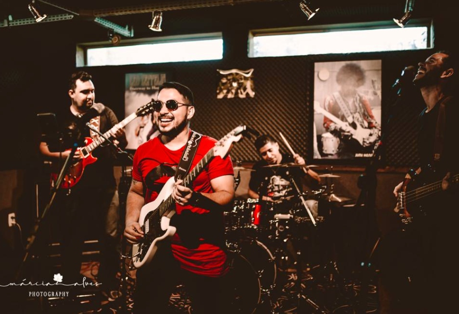 Boa música e gastronomia de qualidade marcam o mês na Vila Azul do Mar Boa música e gastronomia de qualidade marcam o mês na Vila Azul do Mar