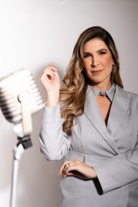 Ticiana De Paula Apresenta Show 'senhor Do Tempo'