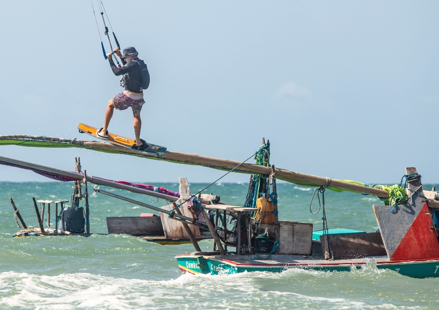 ‘Kite for The Ocean’ já completa mais de 12 mil quilômetros para novo recorde