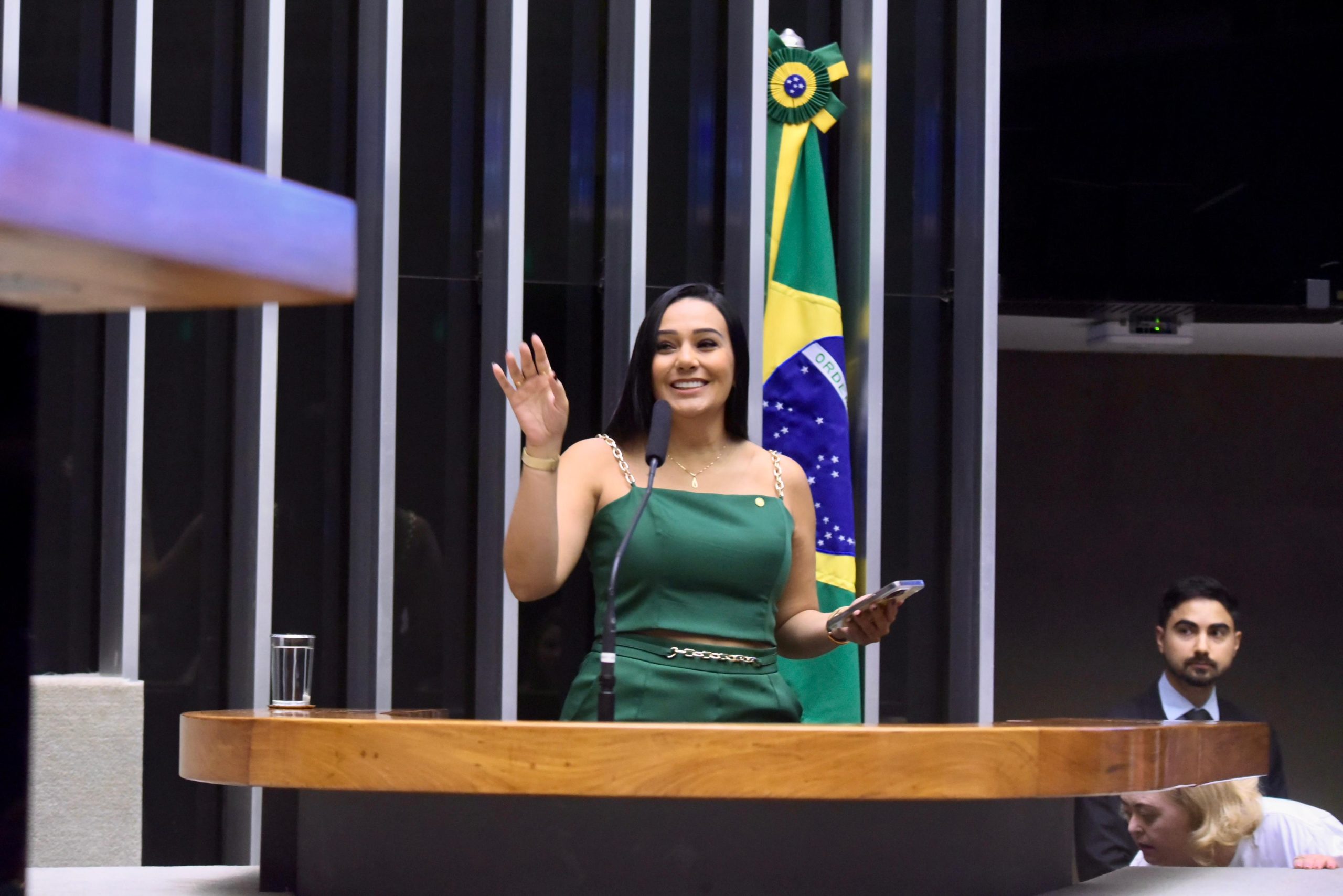 Dayany Bittencourt é a melhor deputada do Ceará, segundo levantamento