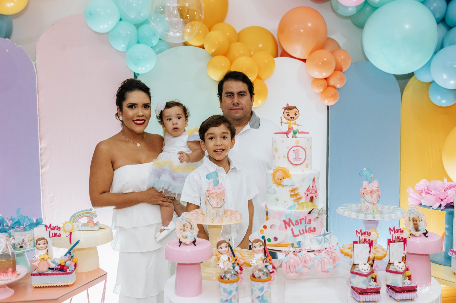 Paulo Aragão e Lais Soares comemoram o primeiro aninho da Malu