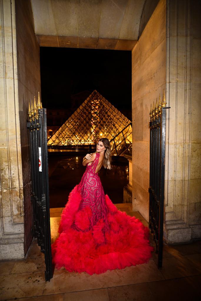 Estilista cearense Ivanildo Nunes valoriza cultura do nordeste em desfile de moda em Paris