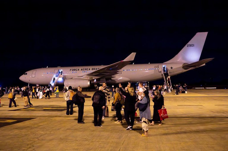 Voltando em Paz: entenda a logística de repatriação de brasileiros de Israel