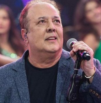 José Augusto celebra o fim de ano com espetáculo “Um Brinde ao Amor” no Ideal Clube em Fortaleza