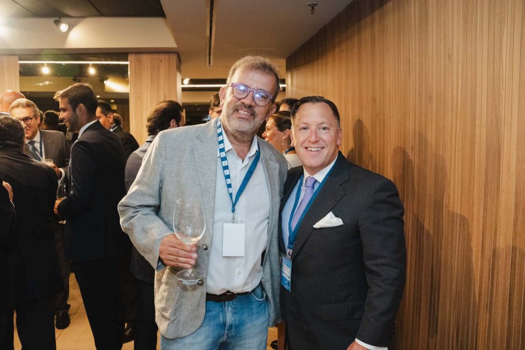 4 Roberto Liesegang, Mark Ruddy