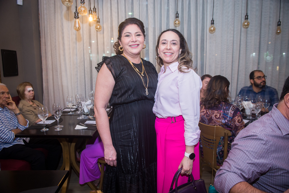 Adriana Cruz E Cristine Muniz