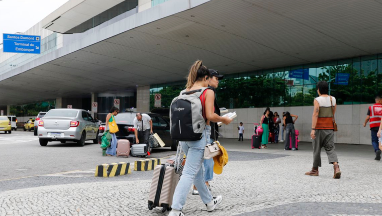 Low cost argentina Flybondi aumenta frequências de voos para o Brasil