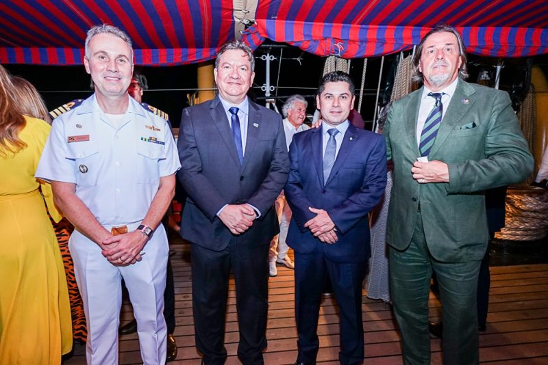 Special Dinner - Governador Elmano de Freitas encabeça a lista de convidados do jantar a bordo do navio Italiano Amerigo Vespucci
