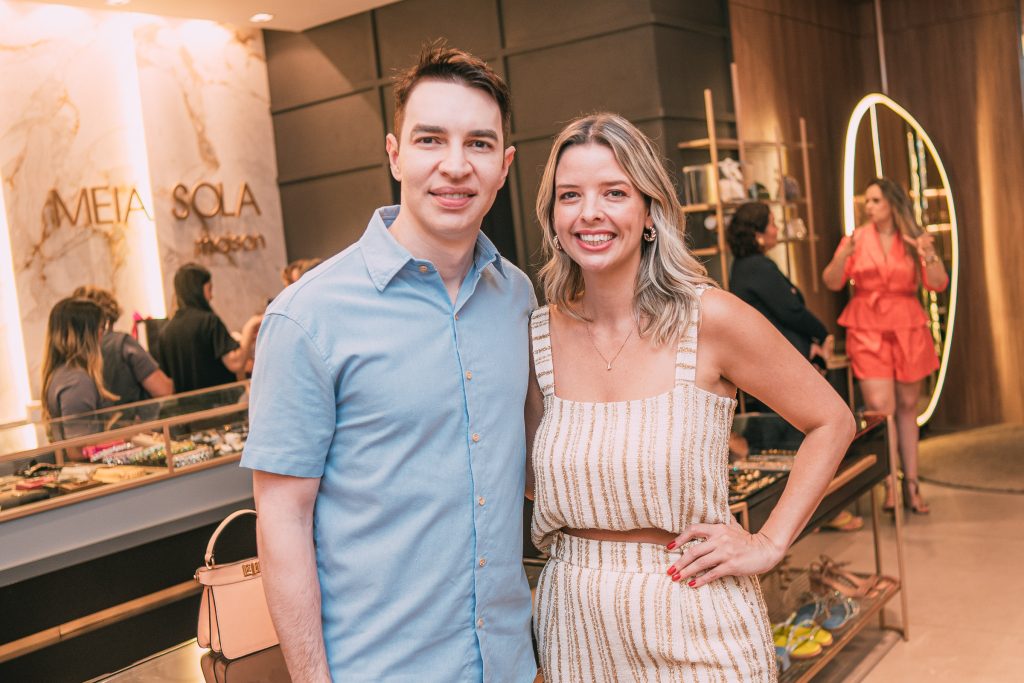 Andre Albuquerque E Djessica Liesenfeld