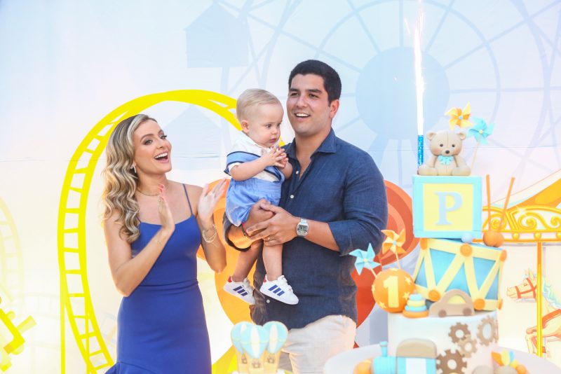 Rá-tim-bum - Bruna Massaglia e Pedro França comemoram o aniversário de 1 ano do herdeiro Pedrinho