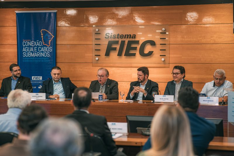 Inovação - FIEC promove diálogo entre Anatel e Cagece sobre construção de usina dessalinizadora na Praia do Futuro