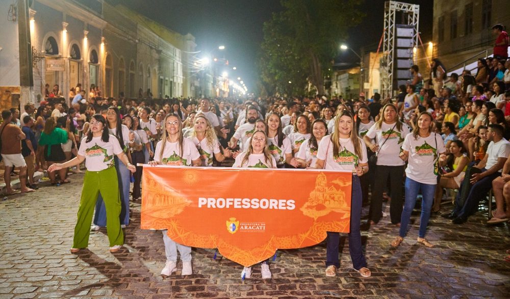 Aracati celebra 181 anos com obras, grande desfile cívico e regata de jangadas