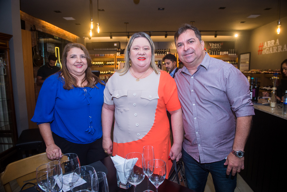 Diana Mendes , Carla Sampaio E Ângelo Márcio (2)