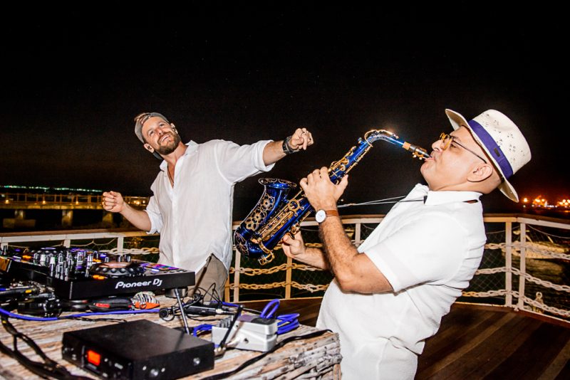 Diversão garantida - Boa música, gente bacana e alto astral dão o tom do weekend no Iate Clube de Fortaleza