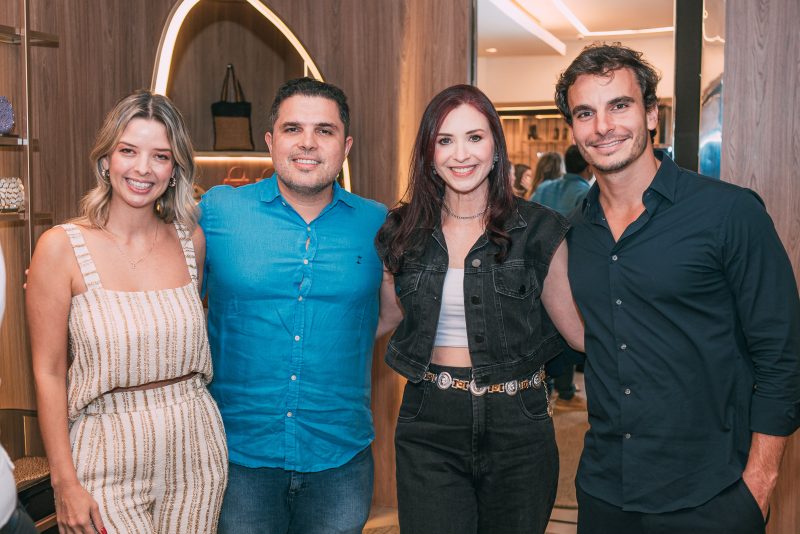 glamour - Maira e Priscilla Silva agitam Meia Sola Maison com cocktail de lançamento da nova coleção Resort 24, de Alexandre Birman