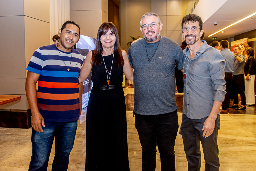 Ednisio Lourenço, Solange Bastos, Airton Rodrigues E Ricardo Spíndola Obra LÚmen