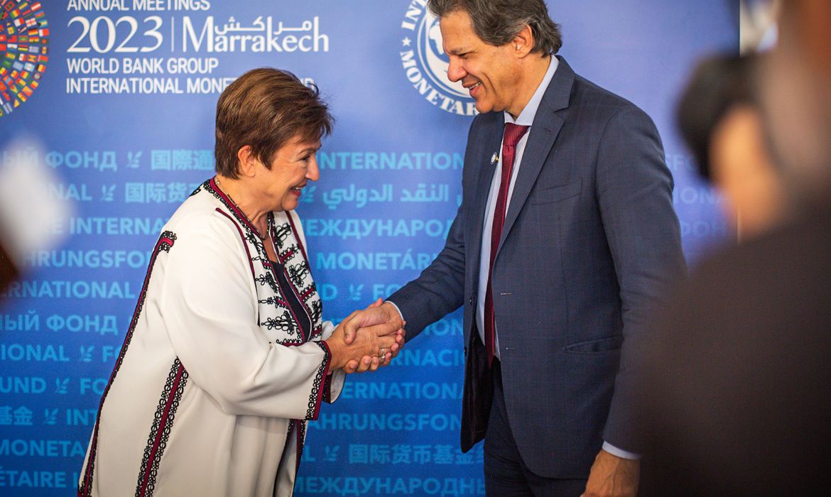 Diretora do FMI diz ser cedo para prever impacto econômico de conflito