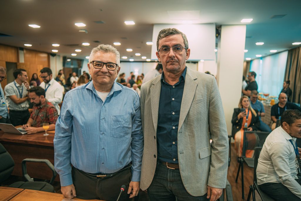 Francisco De Assis E Eduardo Martins