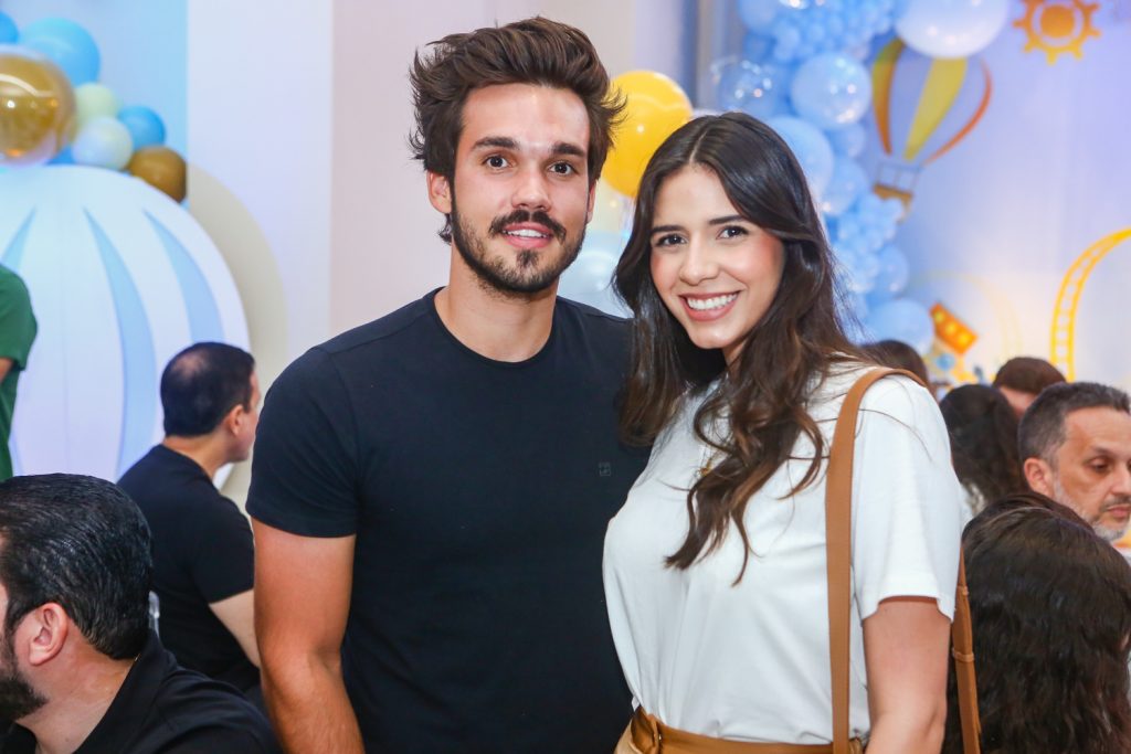 Gustavo Neves E Tereza Barros