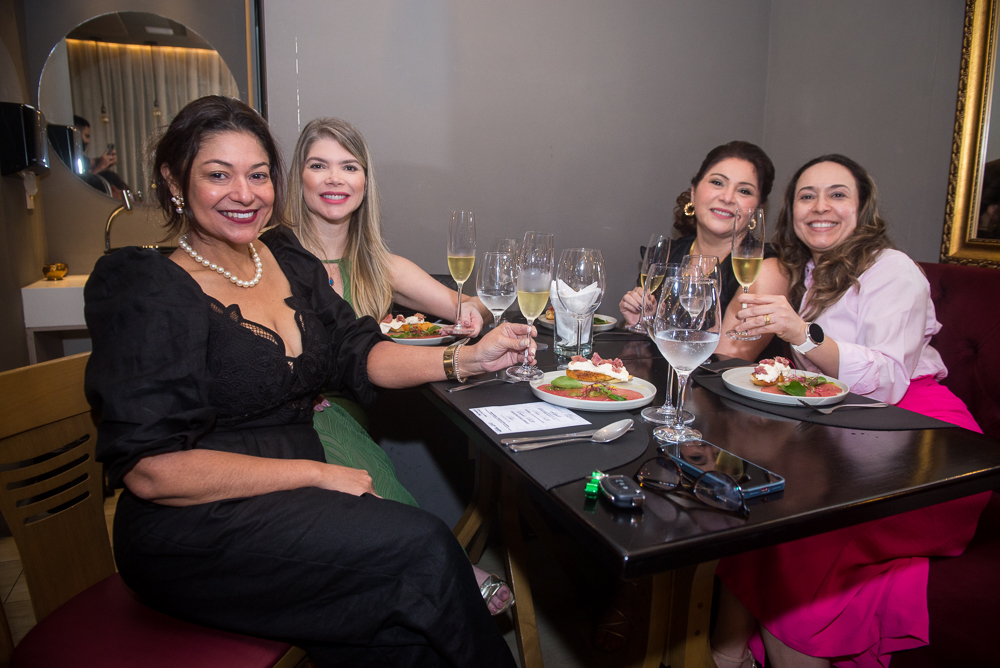 Hyane Alencar, Aline Silveira, Adriana Cruz E Cristine Muniz (2)