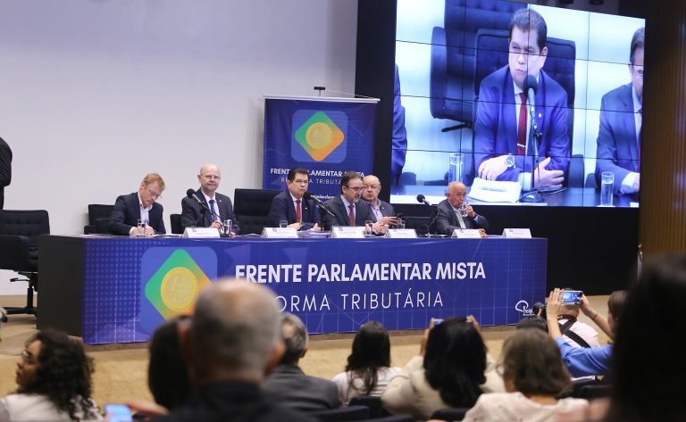Frente Parlamentar Mista da Reforma Tributária é lançada com Mauro Filho como coordenador