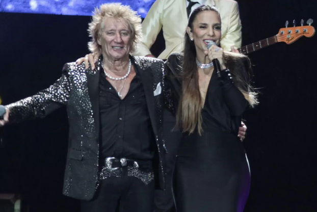 Cearenses acompanham histórico dueto entre Rod Stewart e Ivete Sangalo em São Paulo