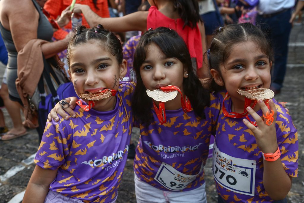 Lara Costa, Beatriz Belarmino E Duda Machado (1)
