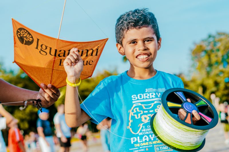 Diversão - Shopping Iguatemi Bosque realiza 10ª edição do evento “Revoada” e distribui 5 mil pipas gratuitas