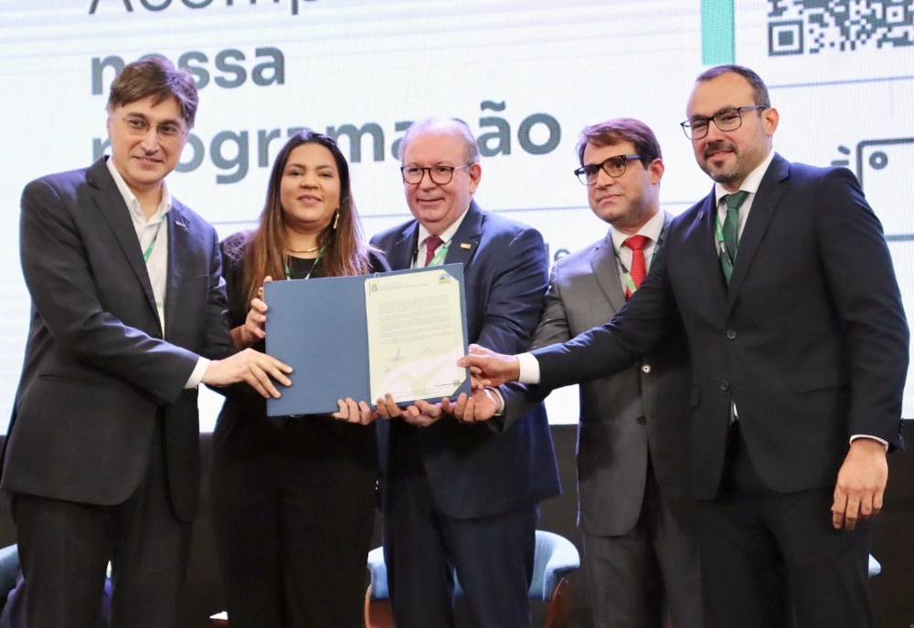 Semace entrega licença prévia ao CIPP para instalar o Hub de Hidrogênio Verde