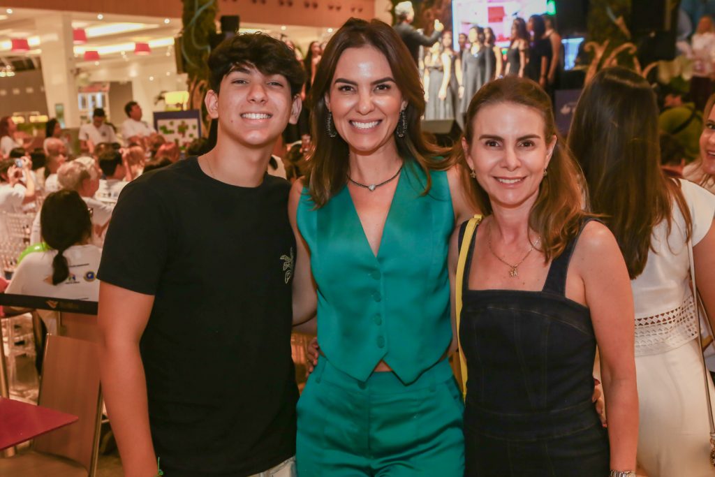 Lucas Pontes, Michele Sucupira E Isabela Sucupira,