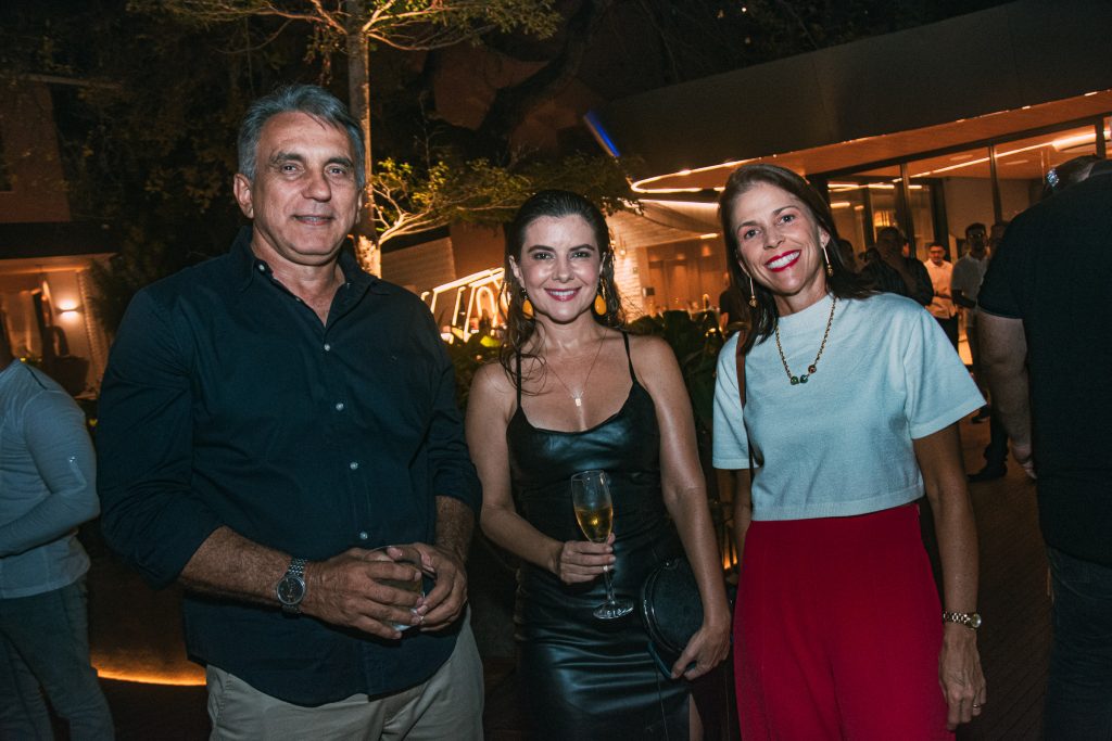 Luciano Cidrão, Adelina Feitosa E Cibele Parreiras
