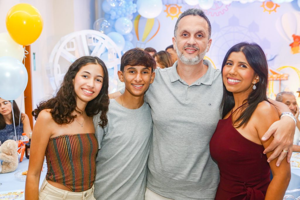 Maria Carolina, Mateus, Alexandre E Aline Babbicco (3)